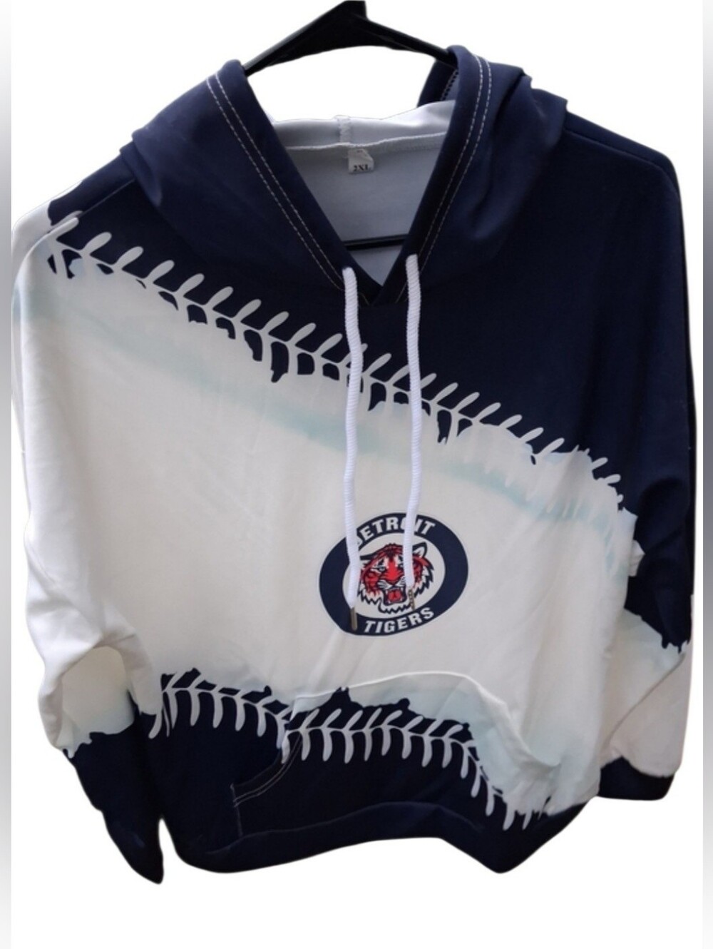 Detroit Tigers Crewneck Hoodie NWOT Size XL